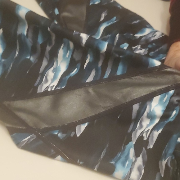 Fabletics pants - Picture 2 of 2